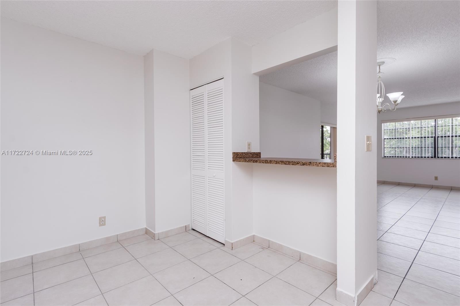 GRENADIER TRACE I CONDO - Residential