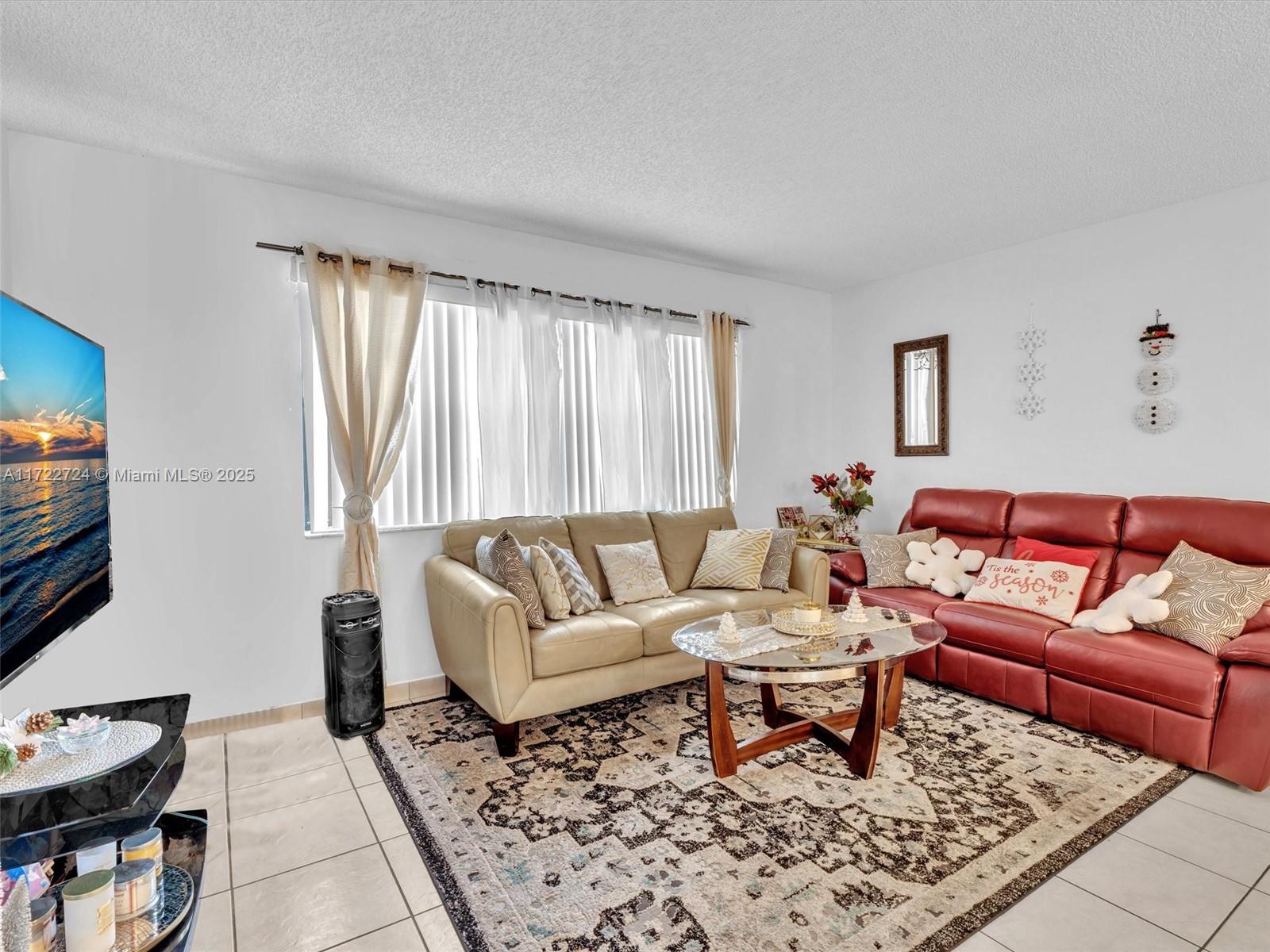 GRENADIER TRACE I CONDO - Residential