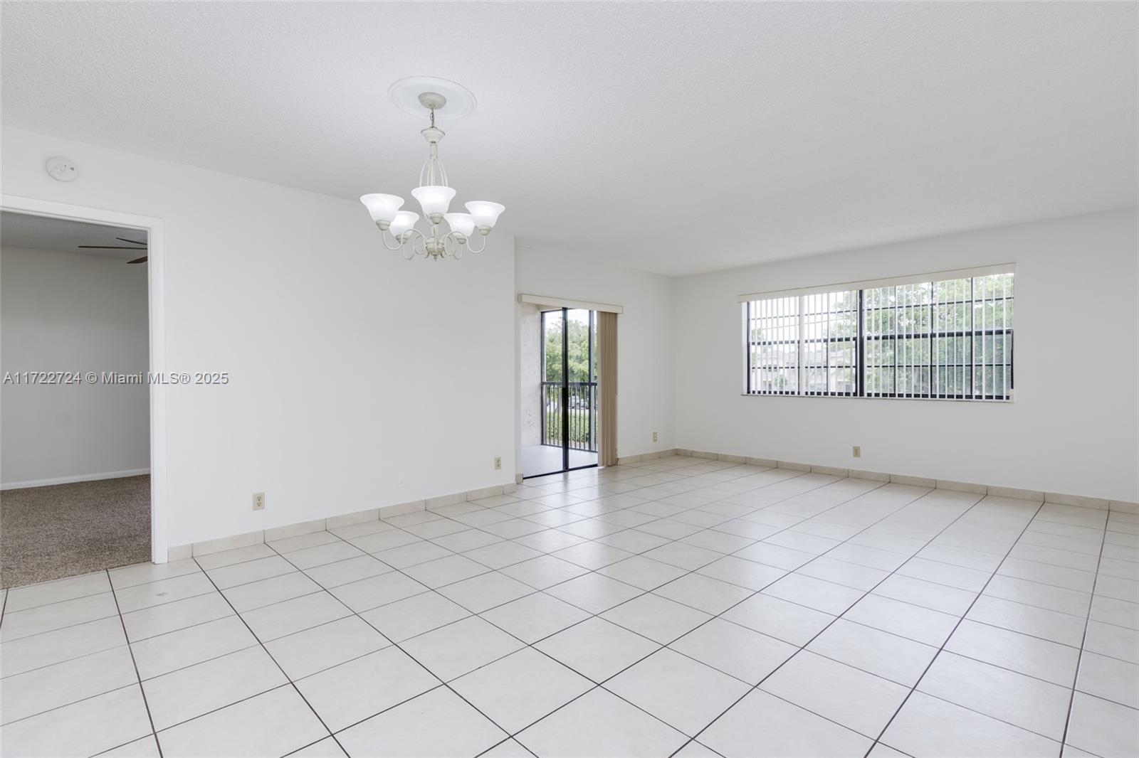 GRENADIER TRACE I CONDO - Residential