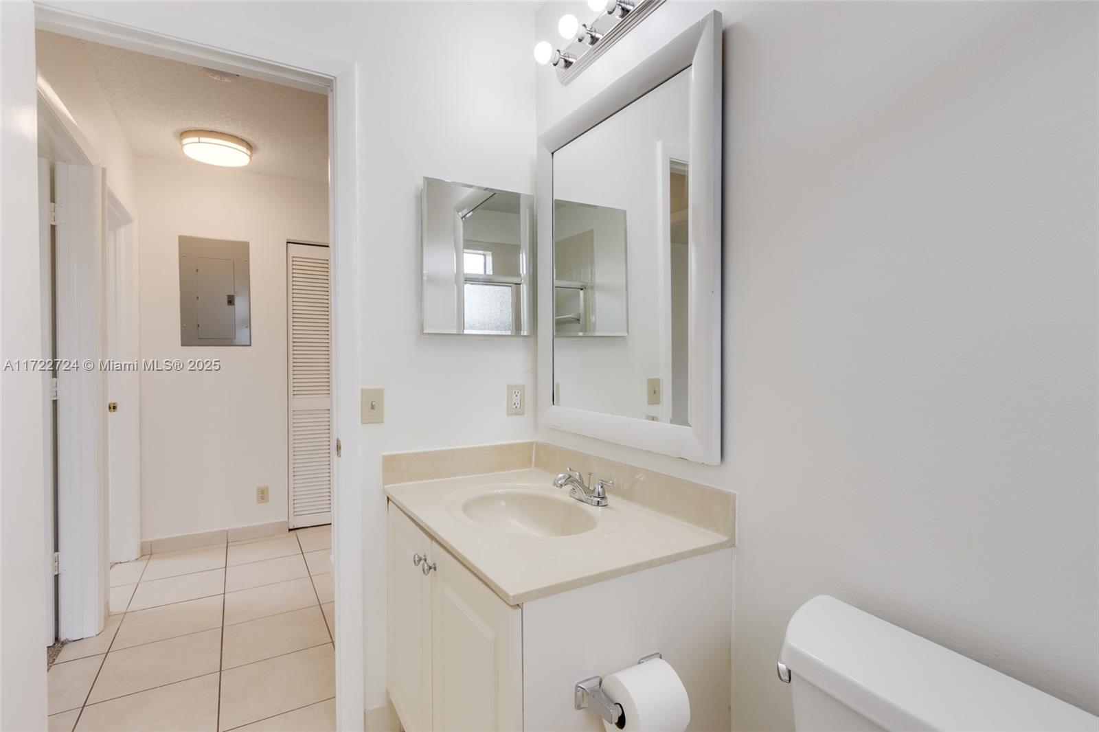 GRENADIER TRACE I CONDO - Residential