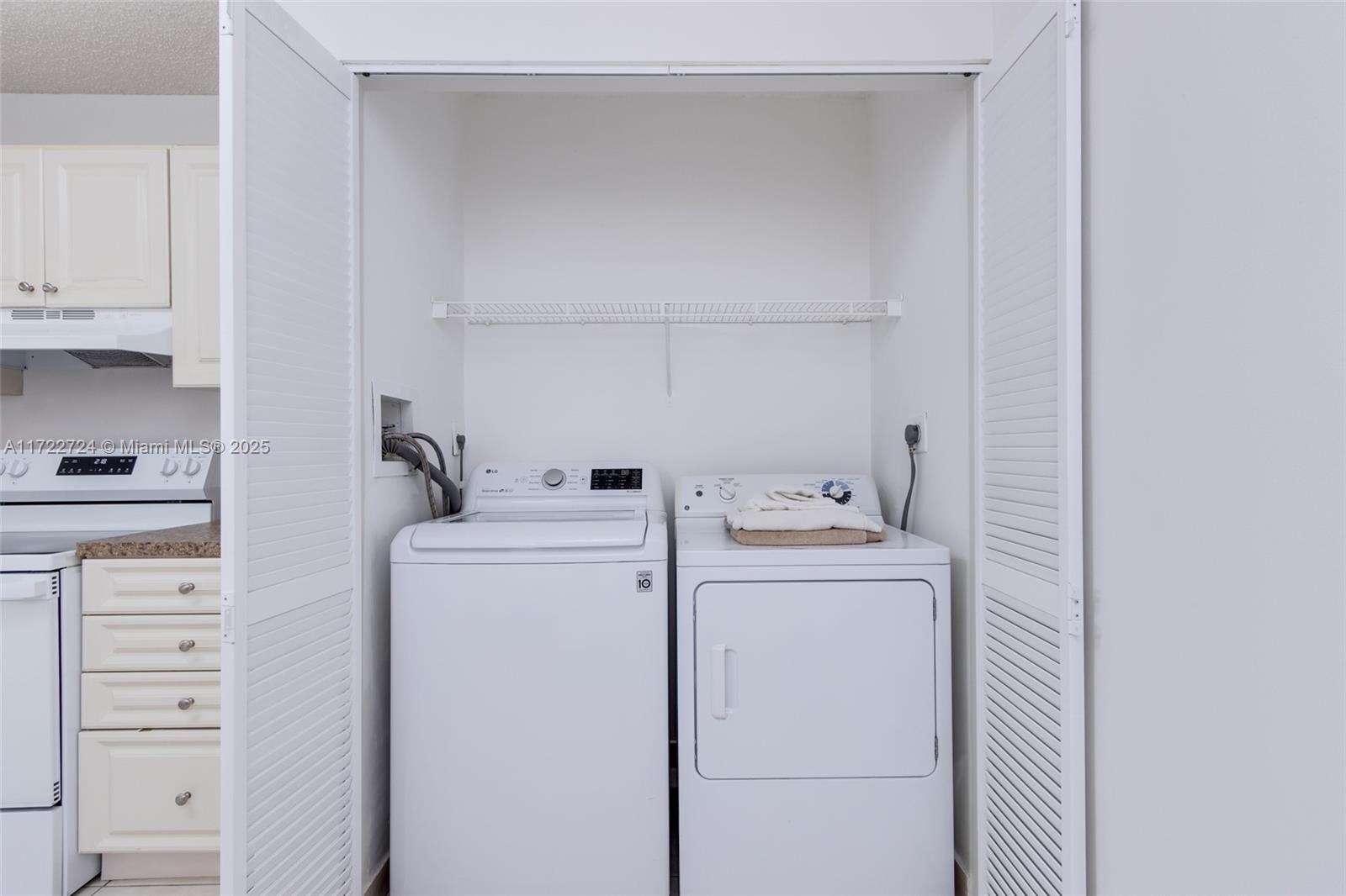 GRENADIER TRACE I CONDO - Residential