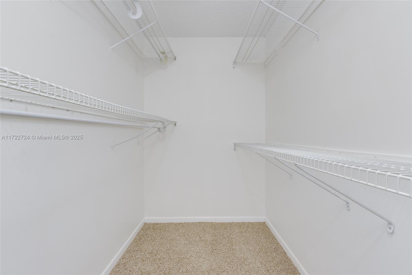 GRENADIER TRACE I CONDO - Residential