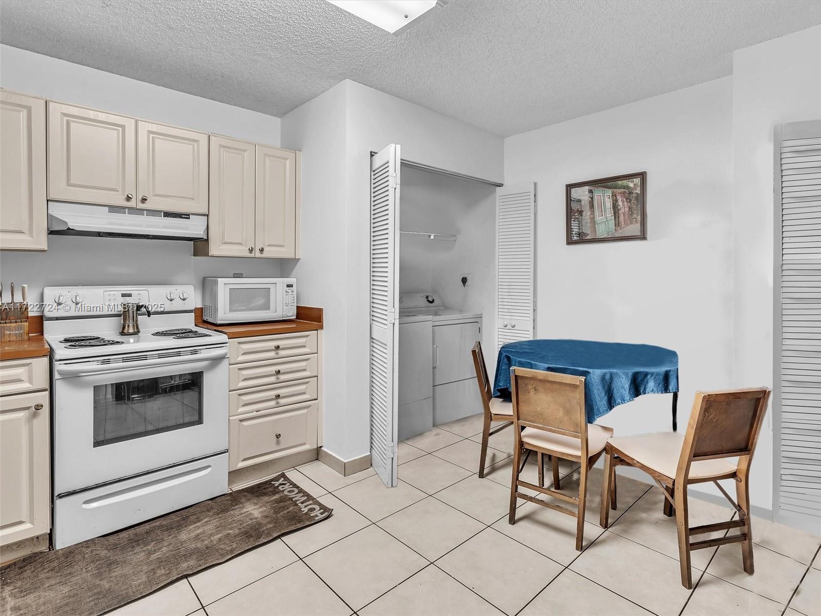 GRENADIER TRACE I CONDO - Residential