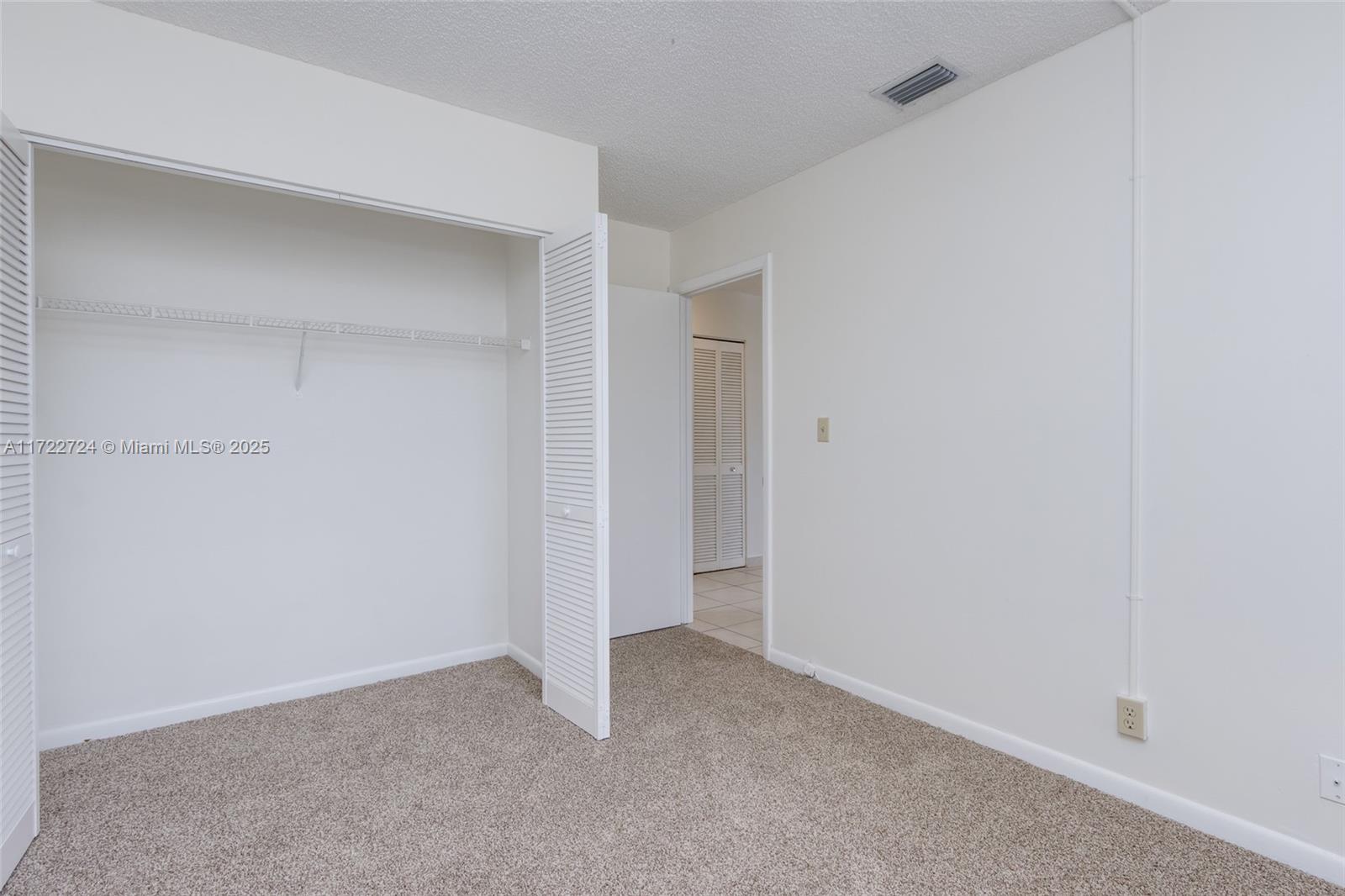 GRENADIER TRACE I CONDO - Residential