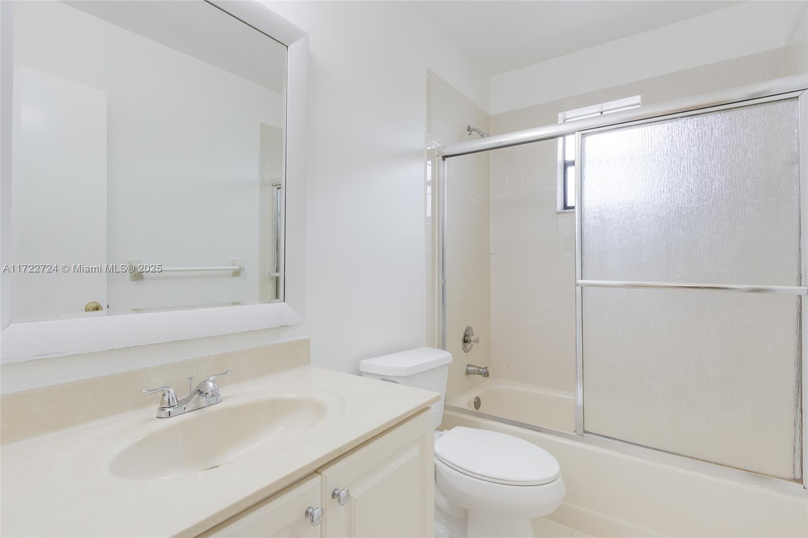 GRENADIER TRACE I CONDO - Residential