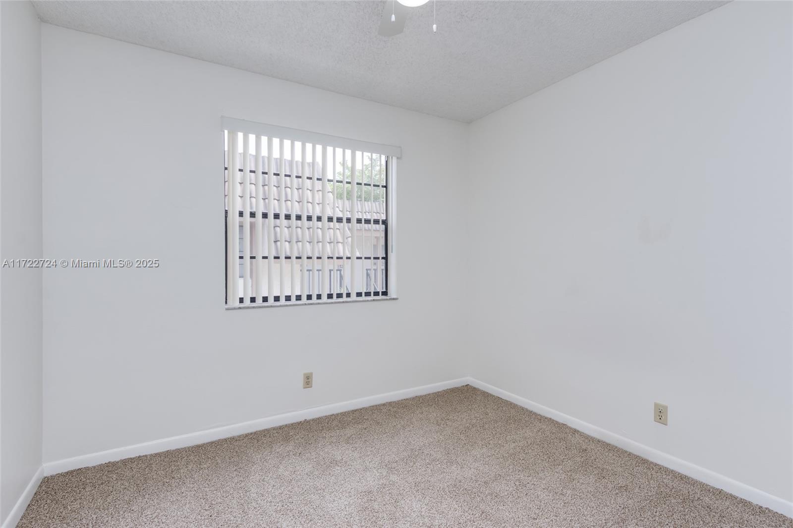 GRENADIER TRACE I CONDO - Residential