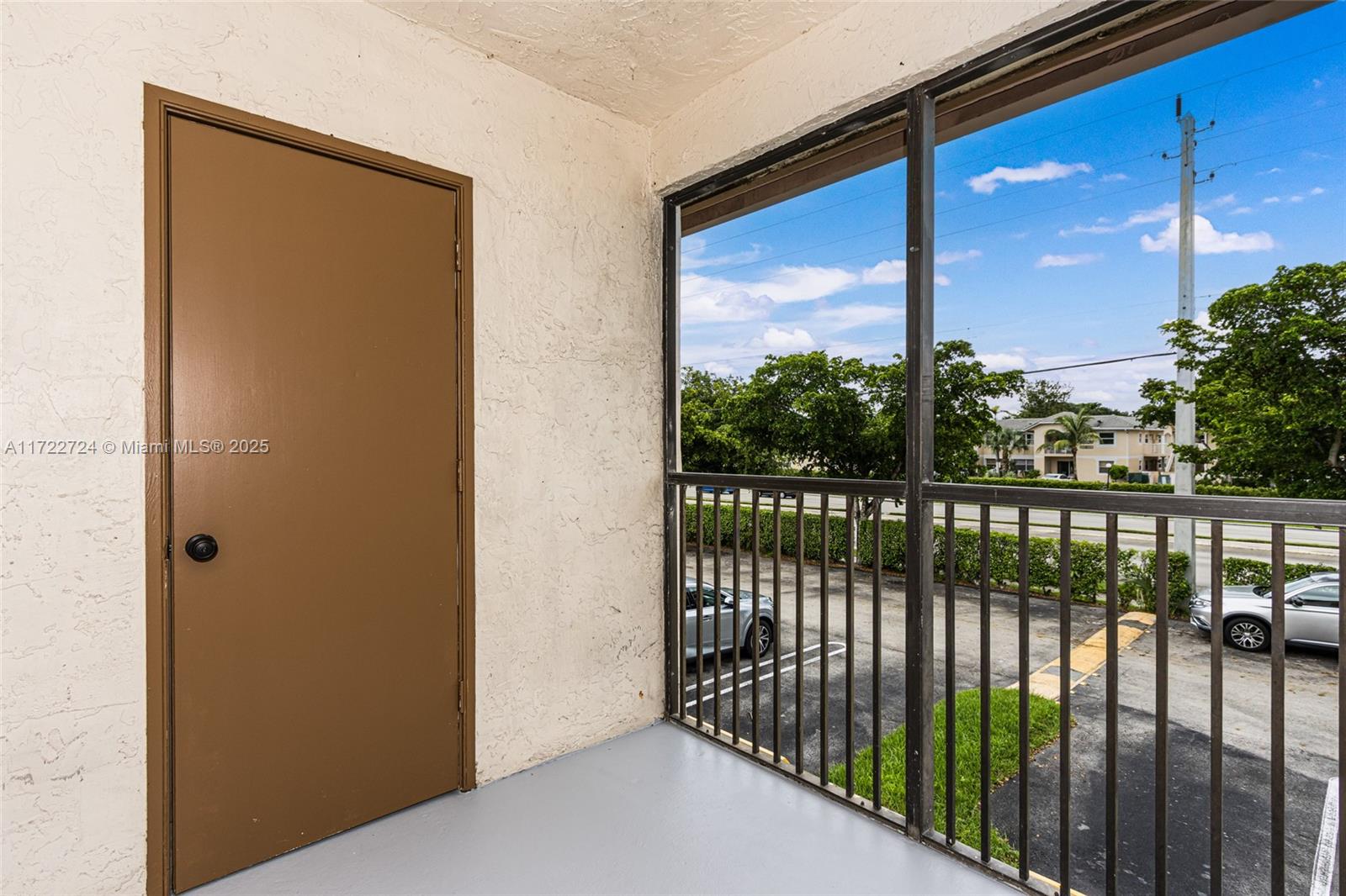 GRENADIER TRACE I CONDO - Residential