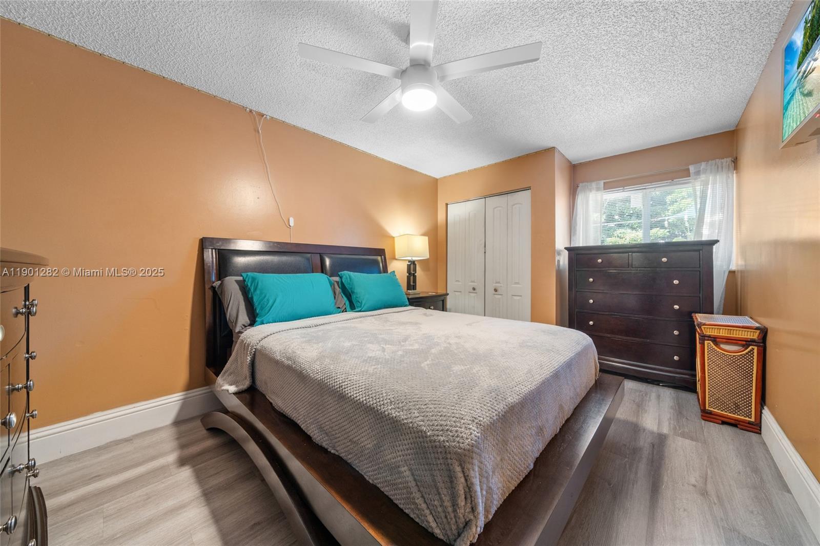 BOULEVARD WEST - Residential