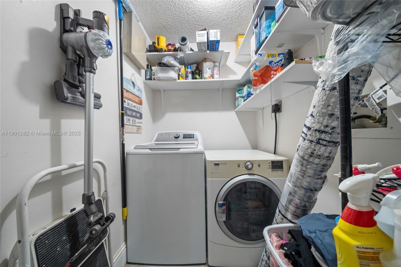 BOULEVARD WEST - Residential