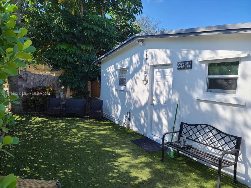 Charming  Efficiency (Guest House) in a Prime Hollywood Location
This beautifully furnished studio at 2242 Liberty St, Hollywood, FL is the perfect place to call home. Enjoy the convenience of a prime location, with easy access to everything Hollywood has to offer.
Here are just a few of the benefits of living in this area:
Close to beaches; Close to parks and recreation; Great restaurants and entertainment; Convenient transportation: Easy access to major roads and public transportation, making it easy to get around. This  Efficiency is also beautifully furnished and includes internet, making it move-in ready.
Don't miss this opportunity to live in a great location at an affordable price!
Contact us today to schedule a showing.