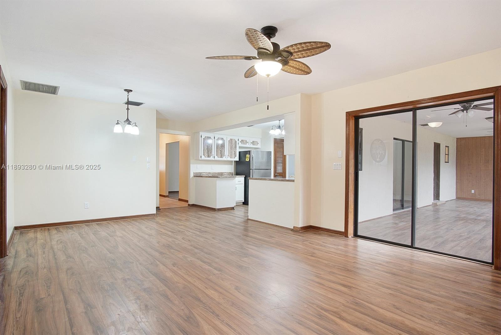 PORT ST LUCIE SECTION 6 - Residential Lease