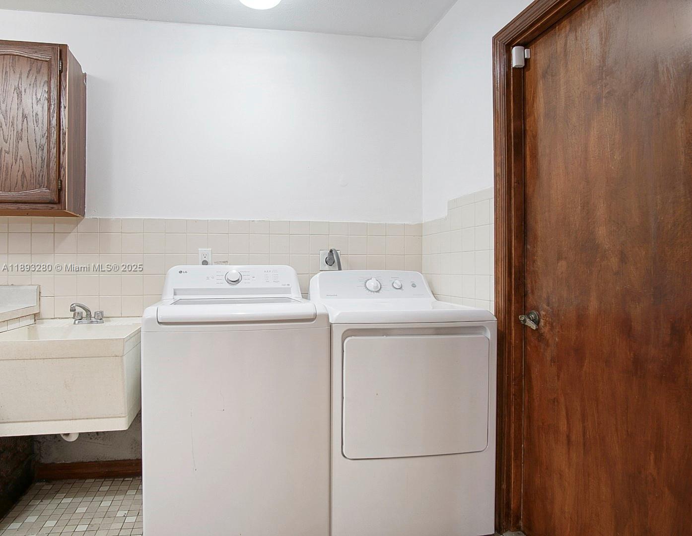 PORT ST LUCIE SECTION 6 - Residential Lease