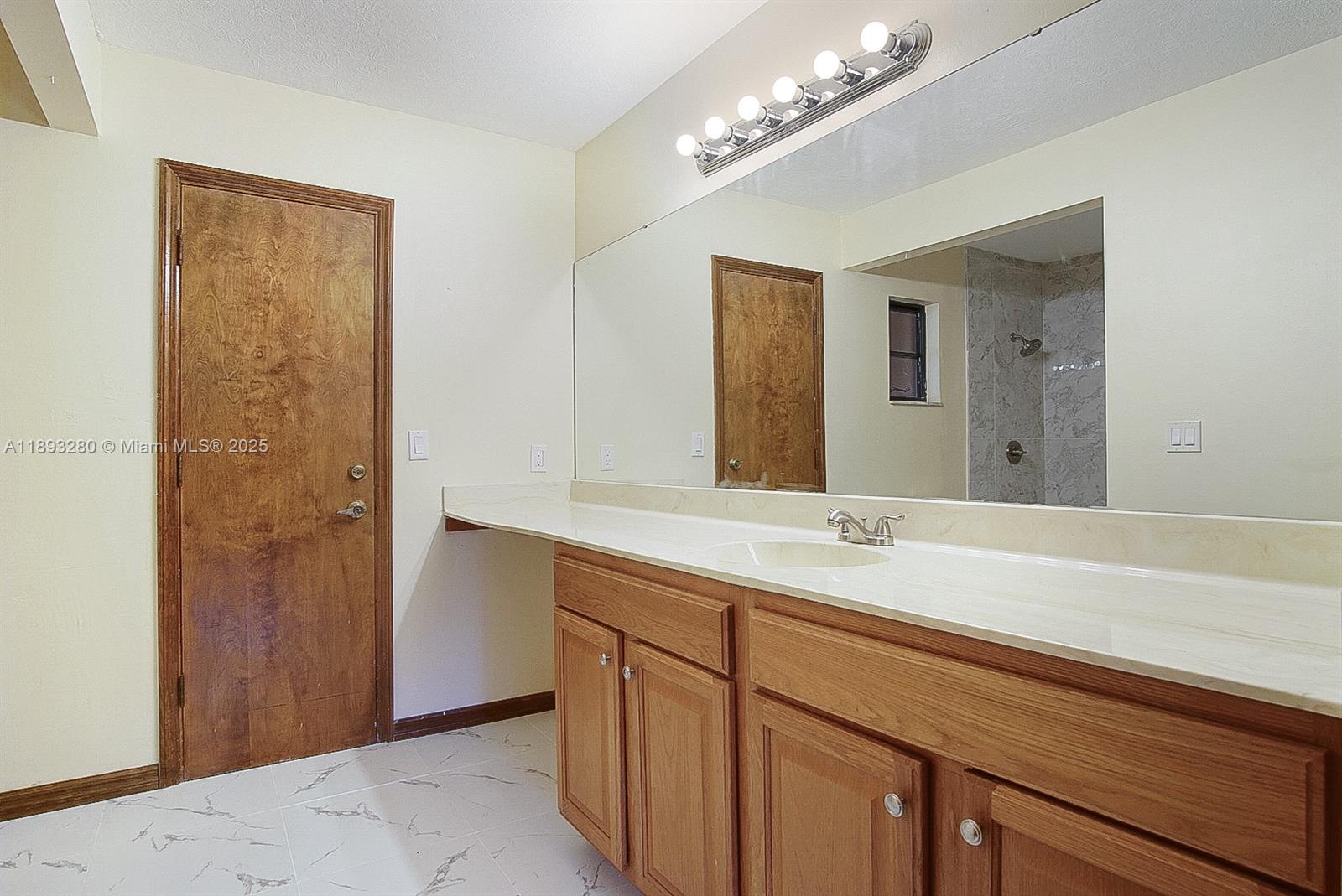 PORT ST LUCIE SECTION 6 - Residential Lease