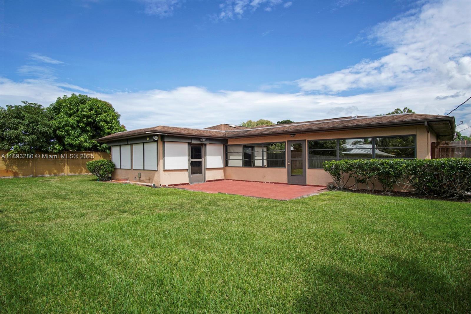 PORT ST LUCIE SECTION 6 - Residential Lease