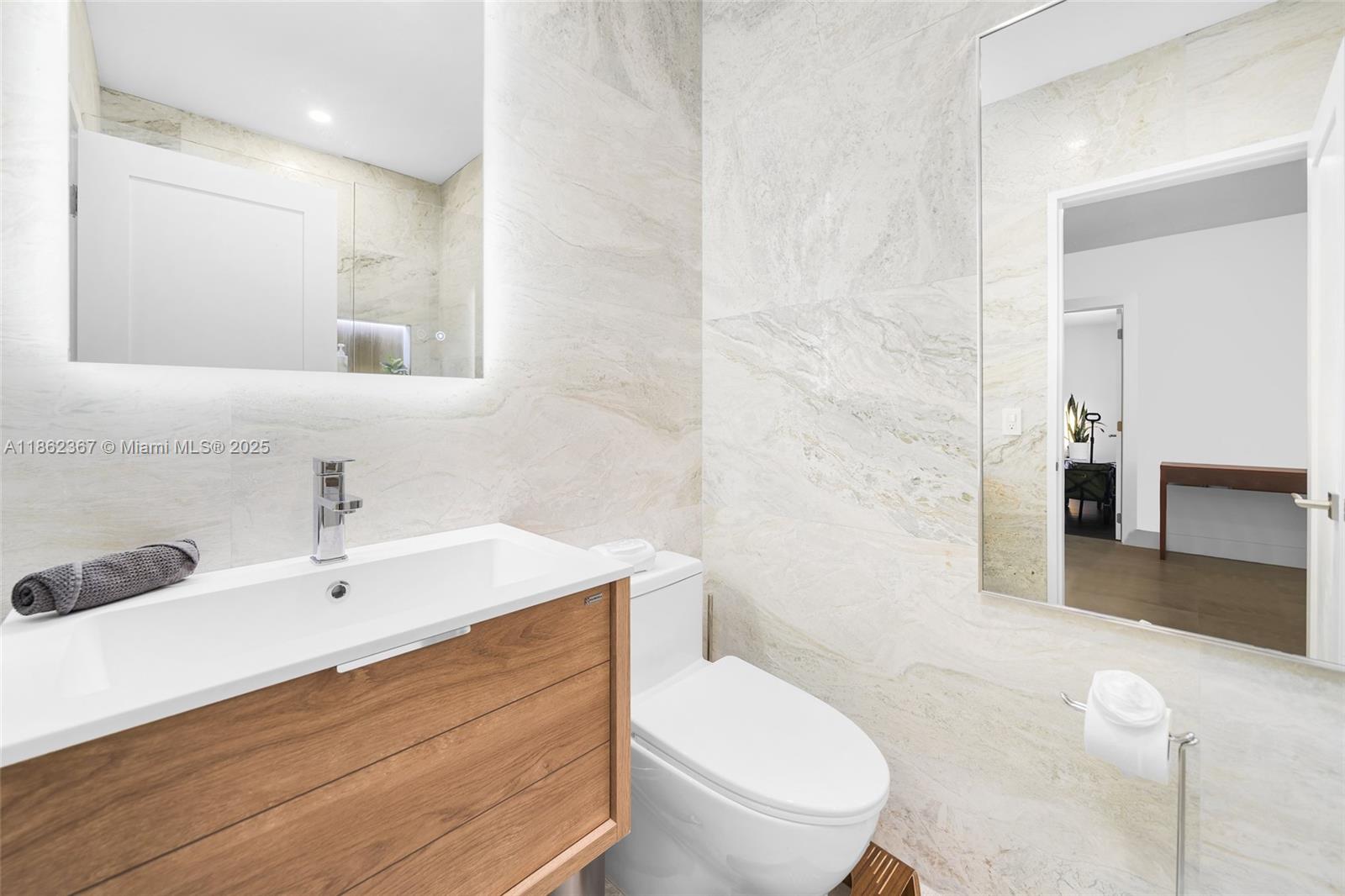 BRICKELL ESTATES - Residential Lease