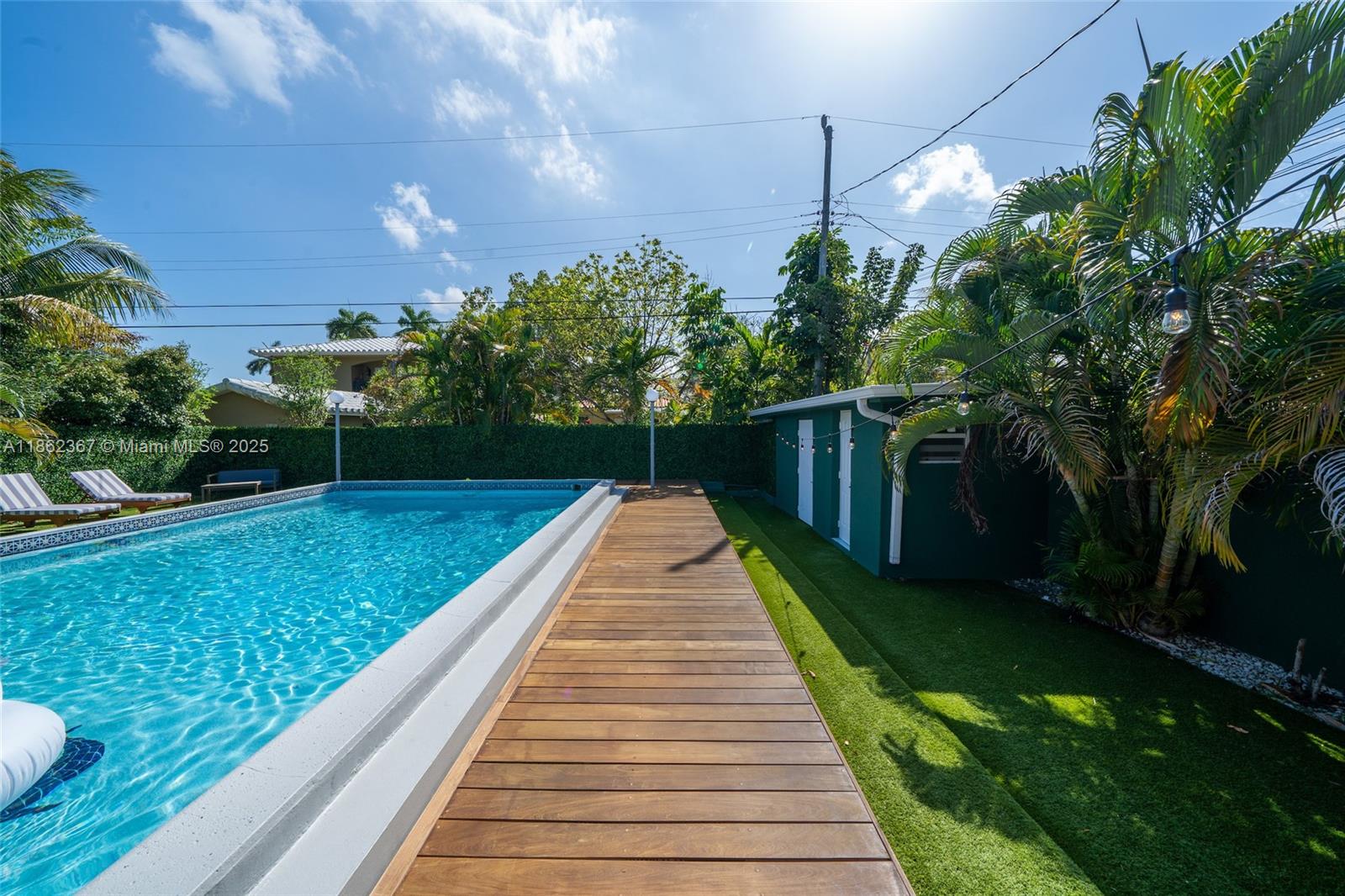 BRICKELL ESTATES - Residential Lease