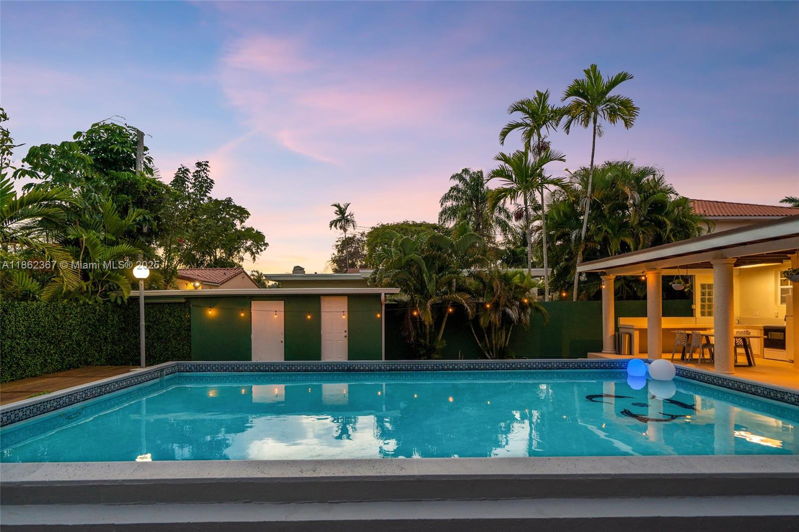 BRICKELL ESTATES - Residential Lease