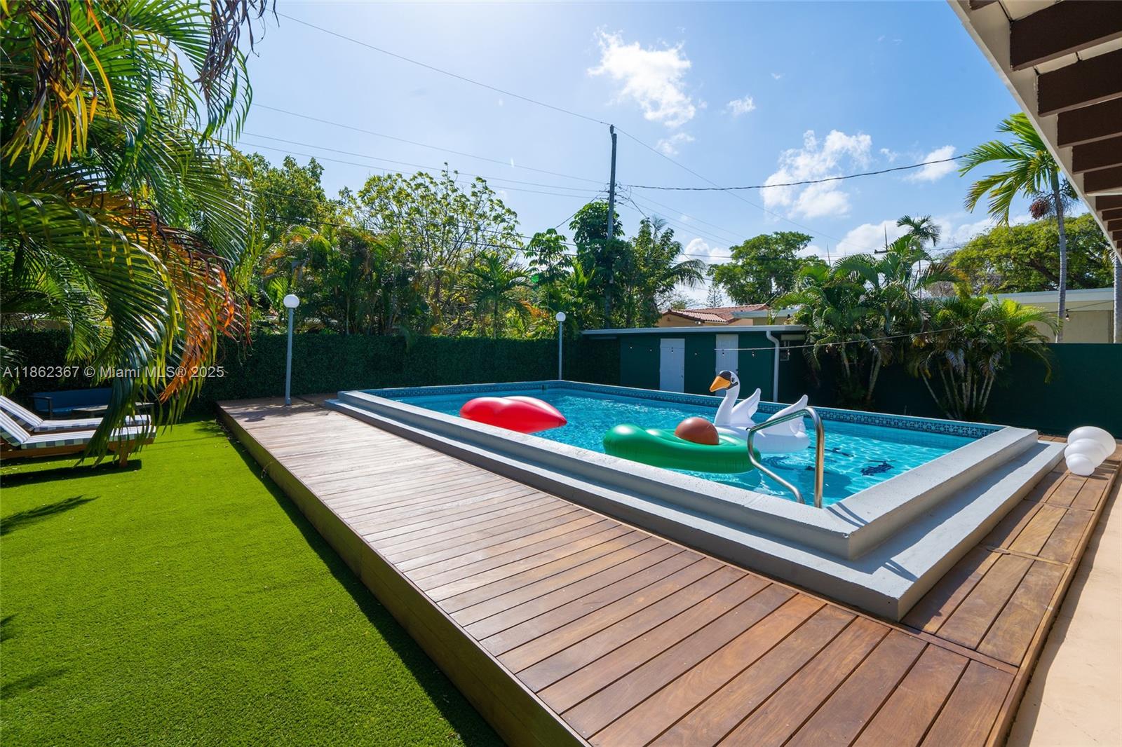 BRICKELL ESTATES - Residential Lease