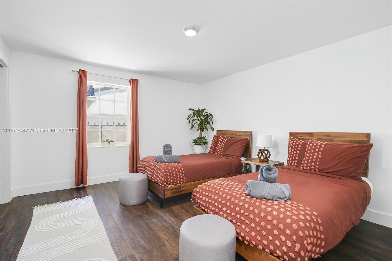 BRICKELL ESTATES - Residential Lease