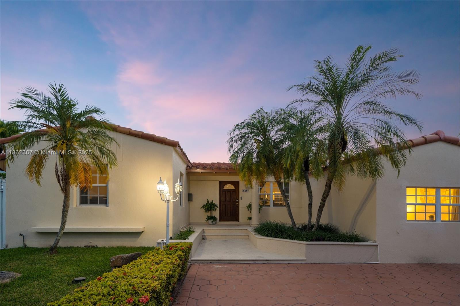 BRICKELL ESTATES - Residential Lease