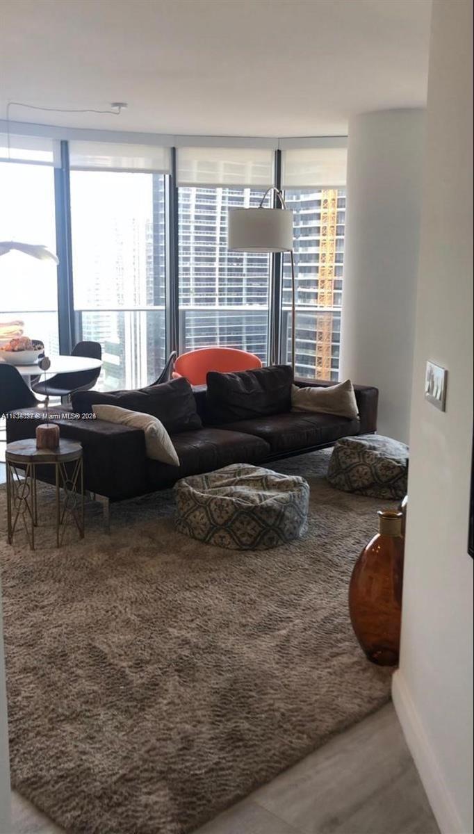 55 SW 9th St 3503