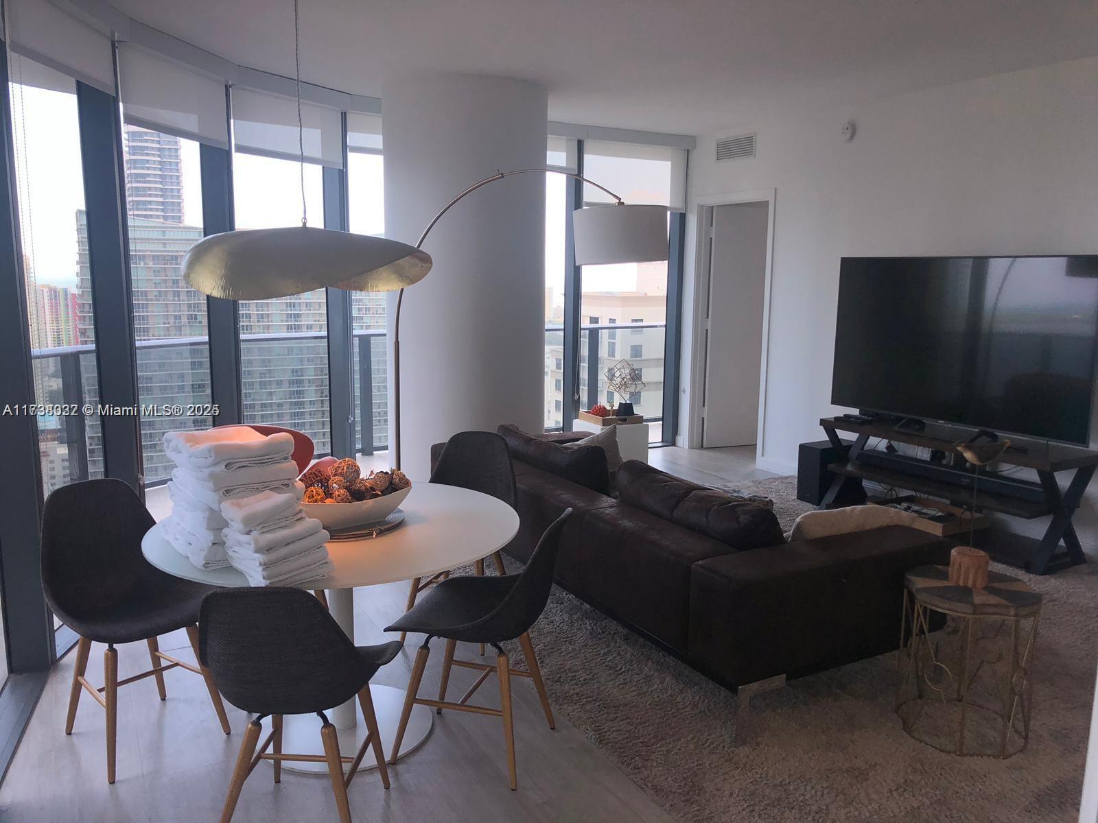 55 SW 9th St 3503