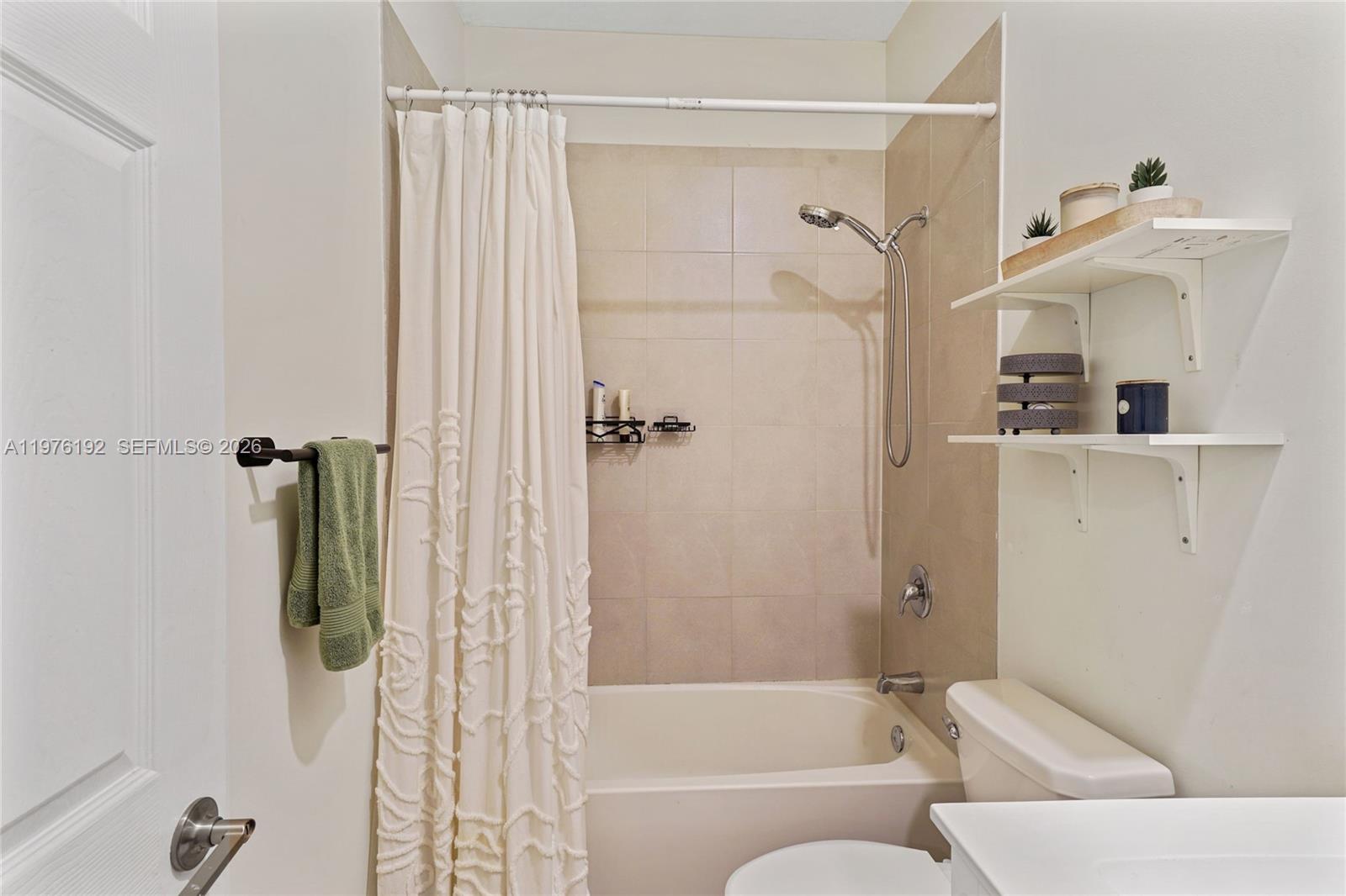 AQUABELLA SECTION TWO - Residential