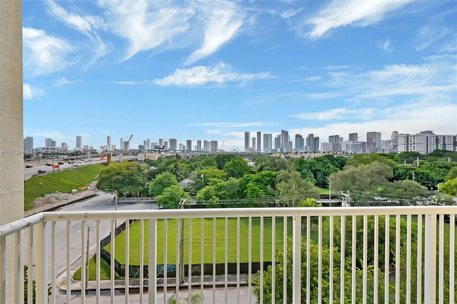 Miami, Florida 33136, United States, 2 Bedrooms Bedrooms, ,2 BathroomsBathrooms,Residential,Pending,8579