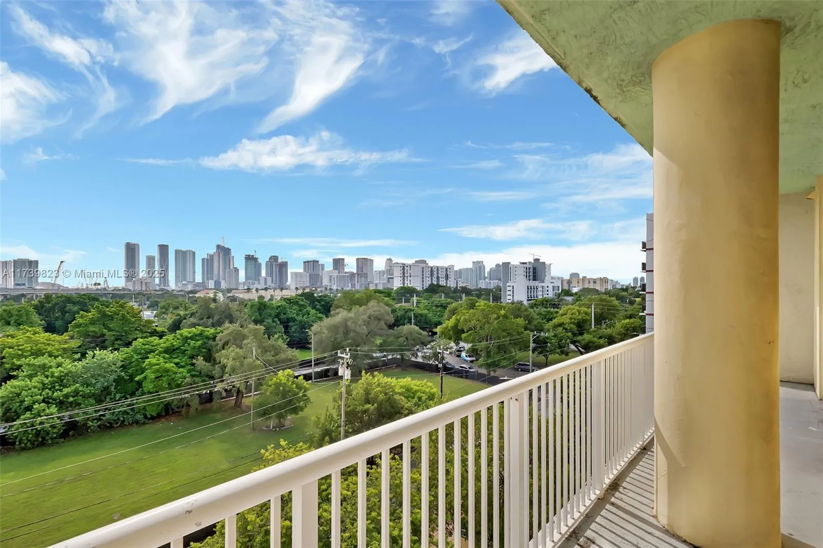 Miami, Florida 33136, United States, 2 Bedrooms Bedrooms, ,2 BathroomsBathrooms,Residential,Pending,8579