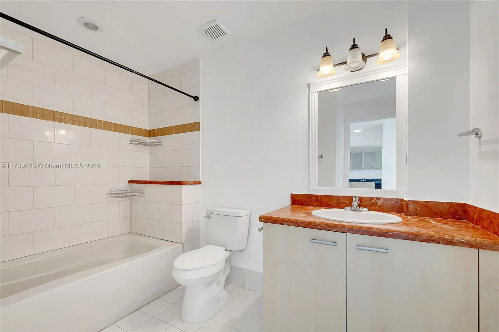 Miami, Florida 33136, United States, 2 Bedrooms Bedrooms, ,2 BathroomsBathrooms,Residential,Pending,8579