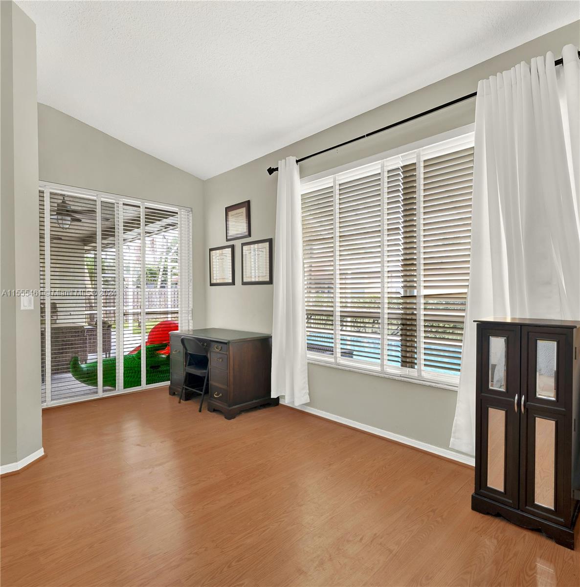 PEMBROKE FALLS - PHASE 1 - Residential