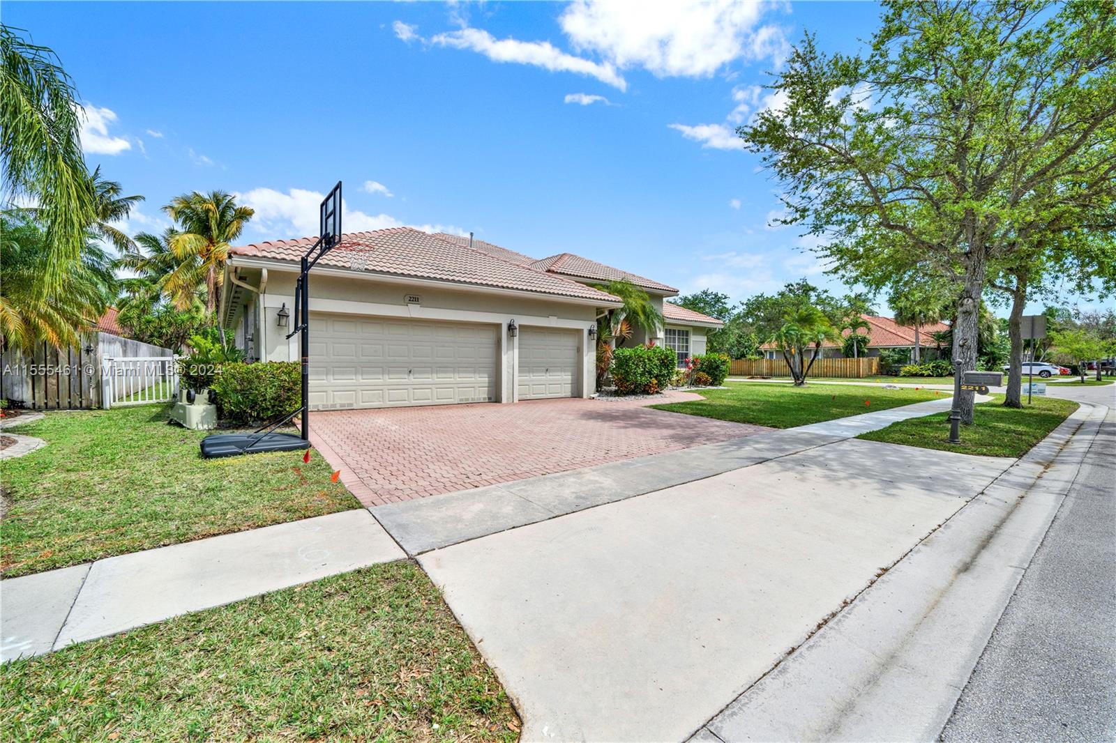 PEMBROKE FALLS - PHASE 1 - Residential