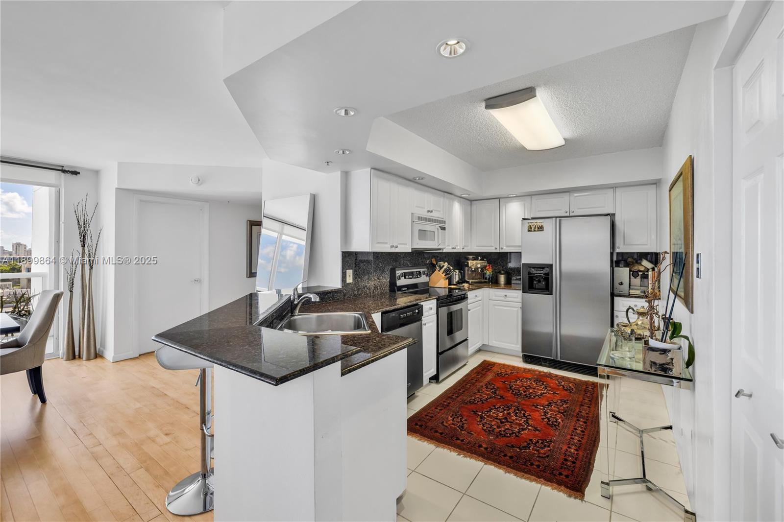 SUNSET HARBOUR NORTH COND - Residential Lease