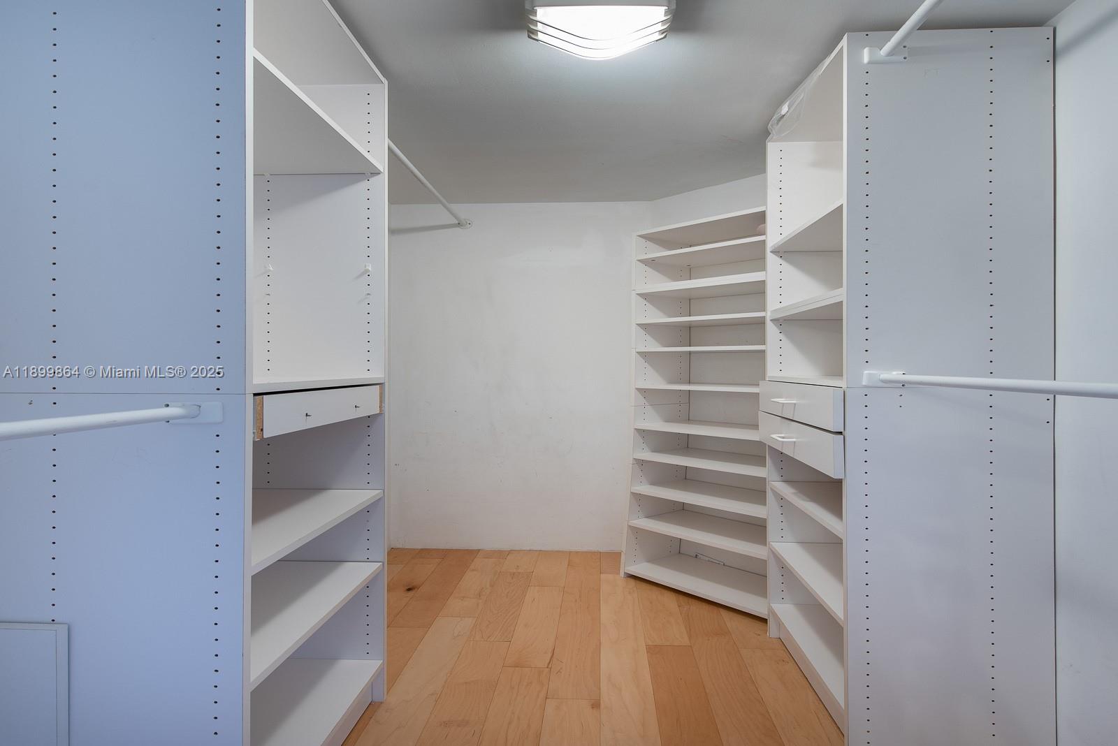 SUNSET HARBOUR NORTH COND - Residential Lease