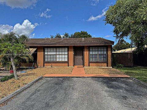 1971 Seagrape Ave Pembroke Pines FL 33026