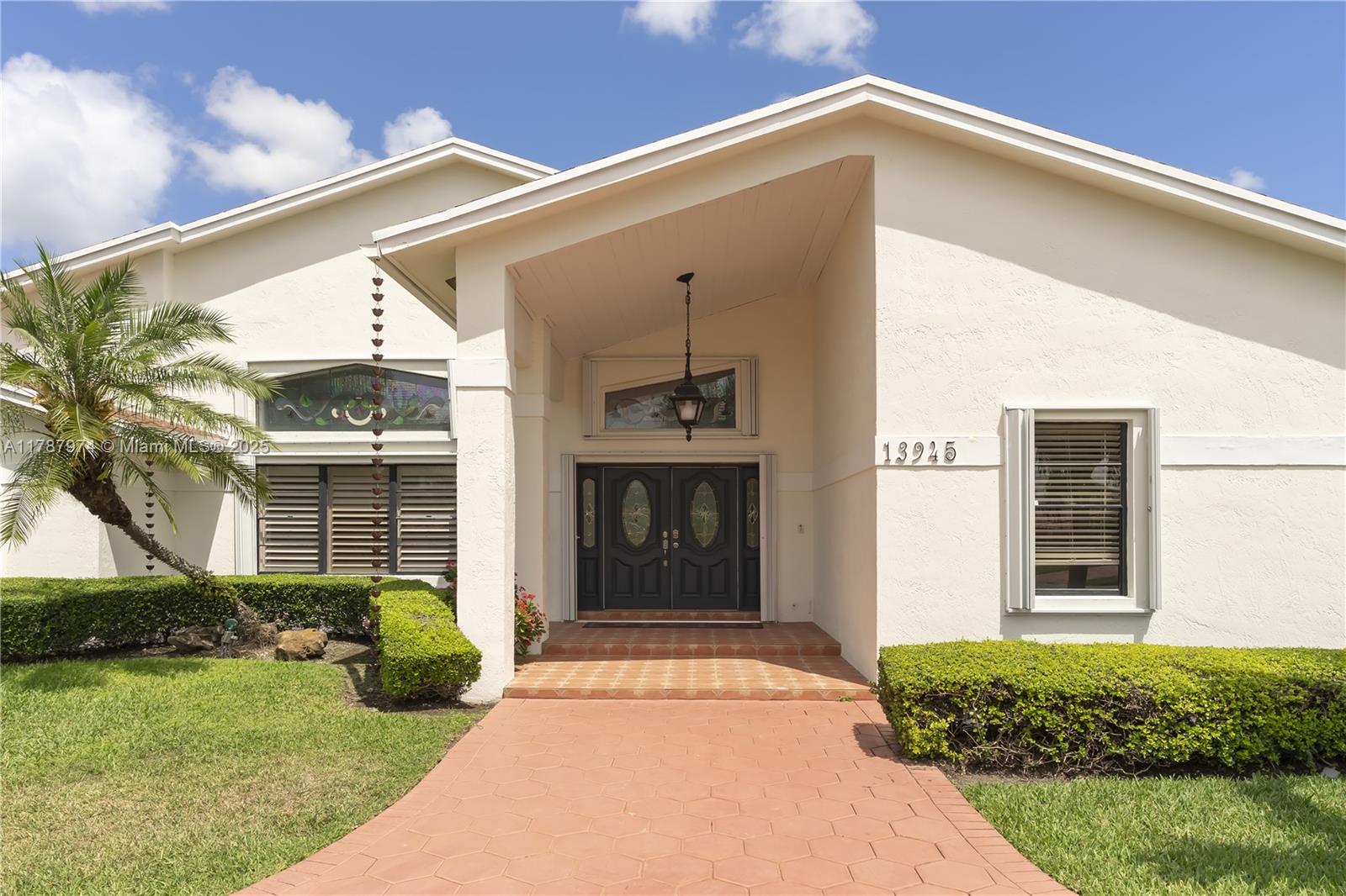 Rental Property at 13945 Sw 107th Ct, Miami, Broward County, Florida - Bedrooms: 5 
Bathrooms: 3  - $8,200 MO.