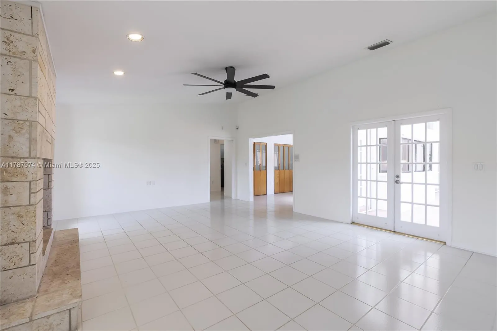 Miami, Florida 33176, United States, 5 Bedrooms Bedrooms, ,3 BathroomsBathrooms,Residential,Active,113948