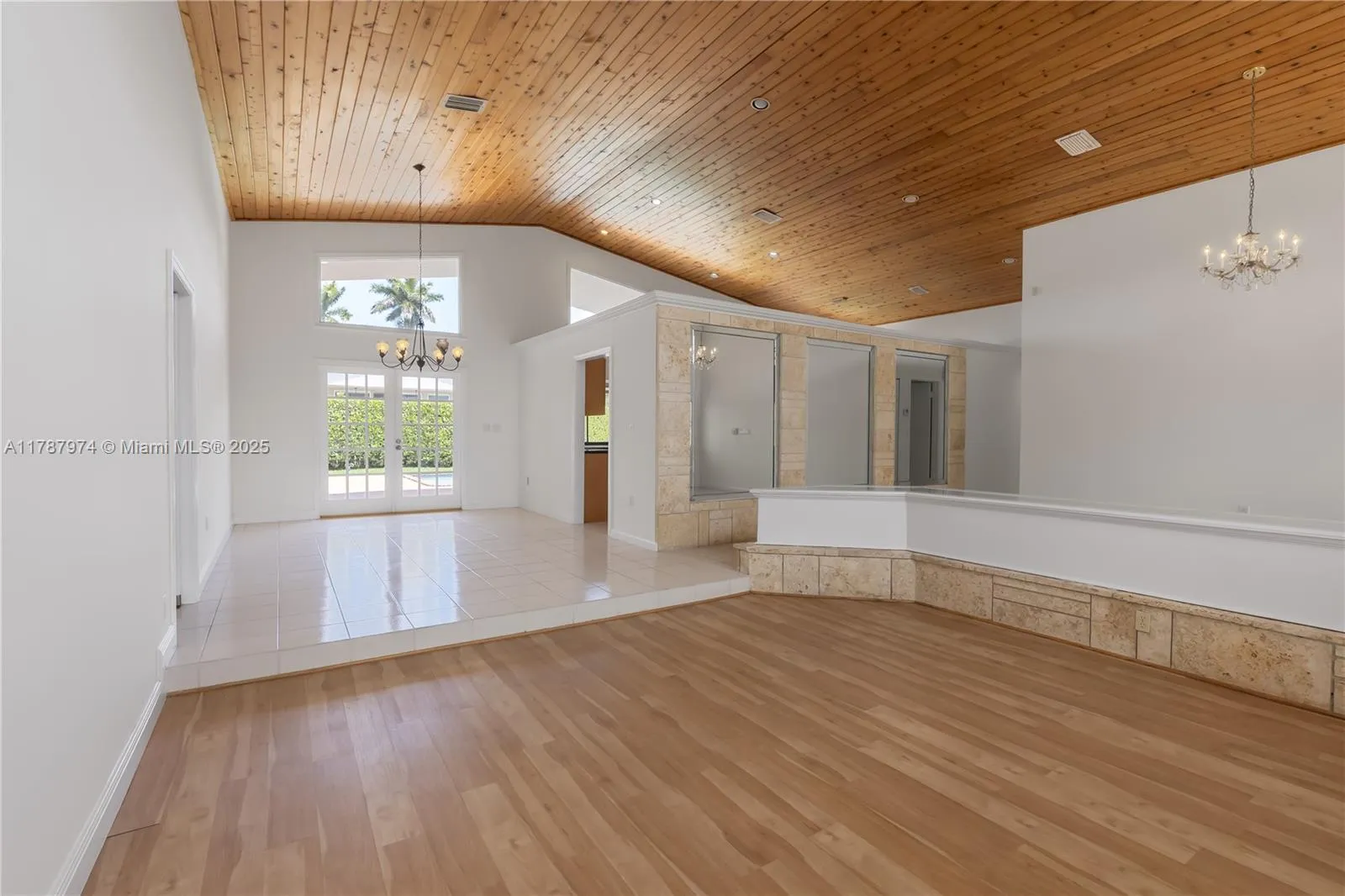 Miami, Florida 33176, United States, 5 Bedrooms Bedrooms, ,3 BathroomsBathrooms,Residential,Active,113948