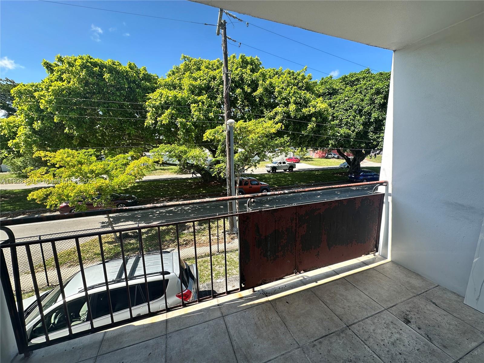 13685 NE 10th Ave 208