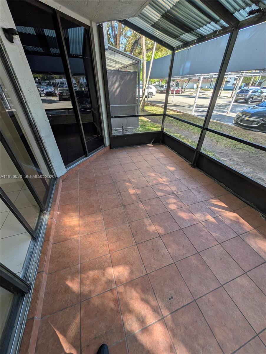 VERABELLA FALLS CONDO - Residential Lease