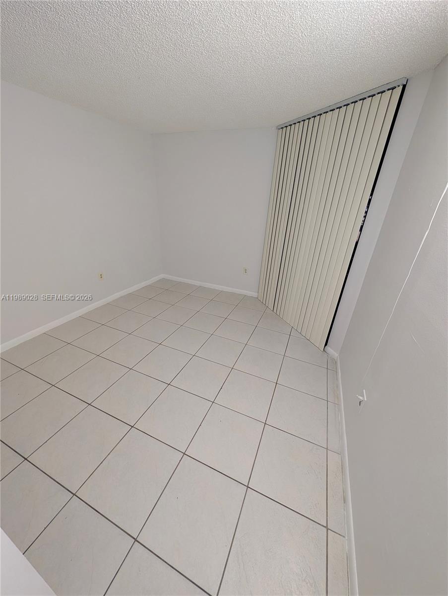 VERABELLA FALLS CONDO - Residential Lease