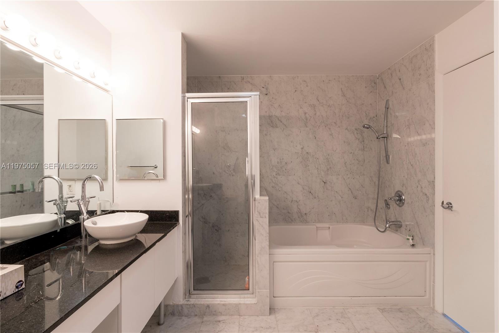 BRICKELL ON THE RIVER N T - Residential