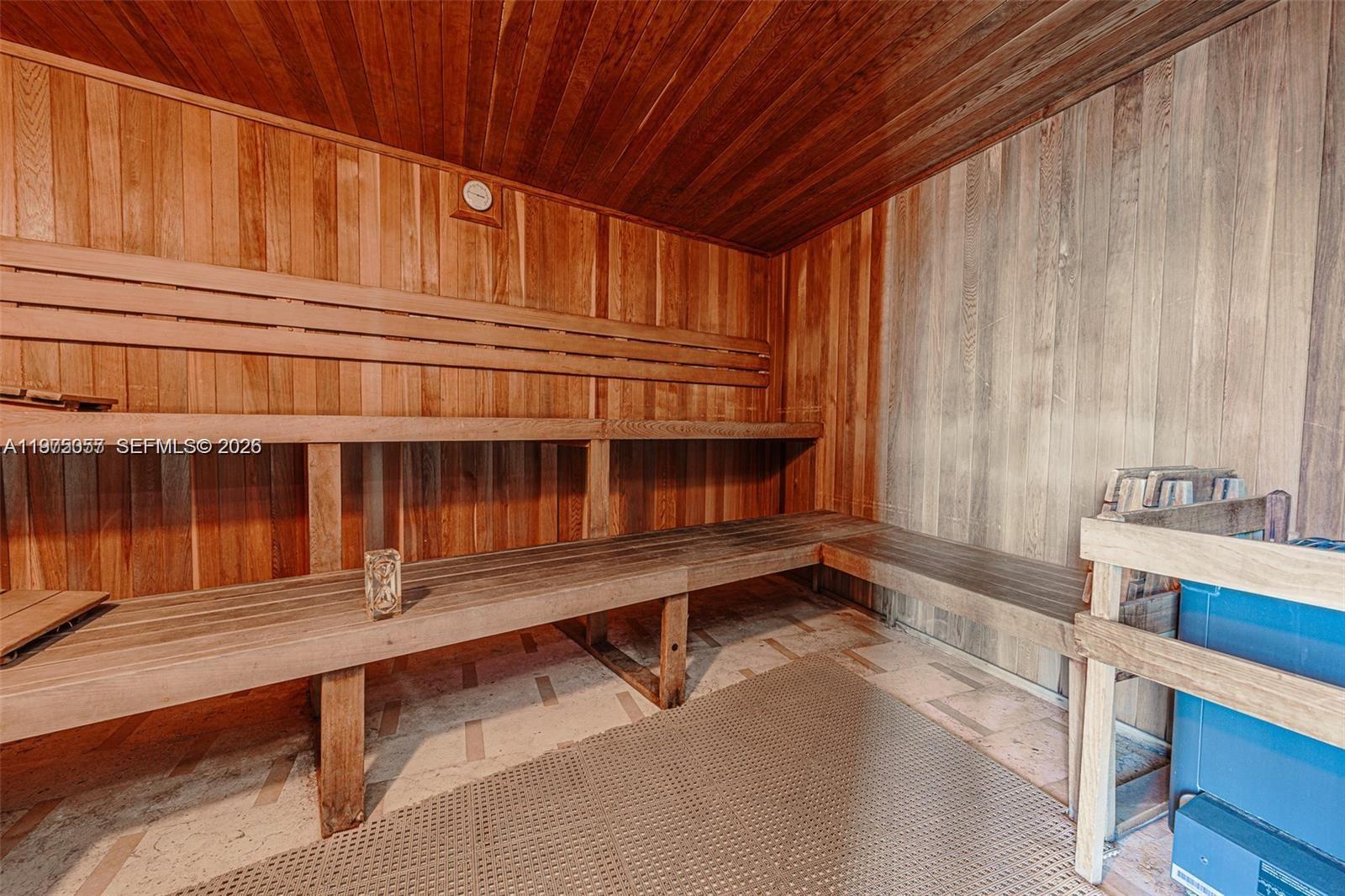 BRICKELL ON THE RIVER N T - Residential