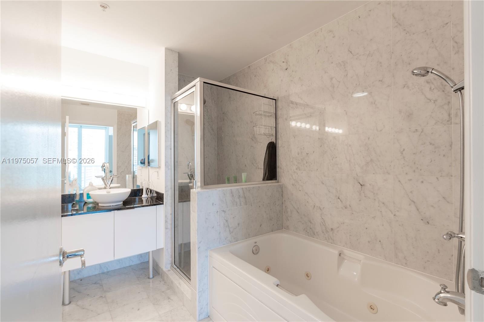 BRICKELL ON THE RIVER N T - Residential