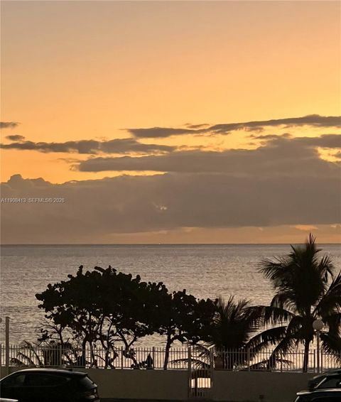 4250 Galt Ocean Dr 2J Fort Lauderdale FL 33308