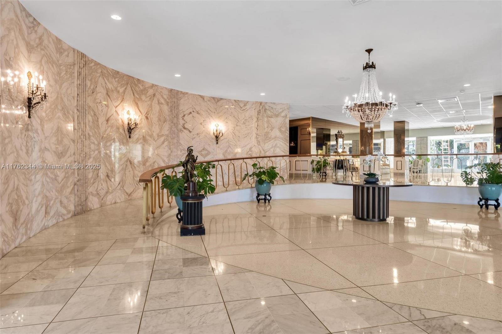 IMPERIAL HOUSE CONDO - Residential