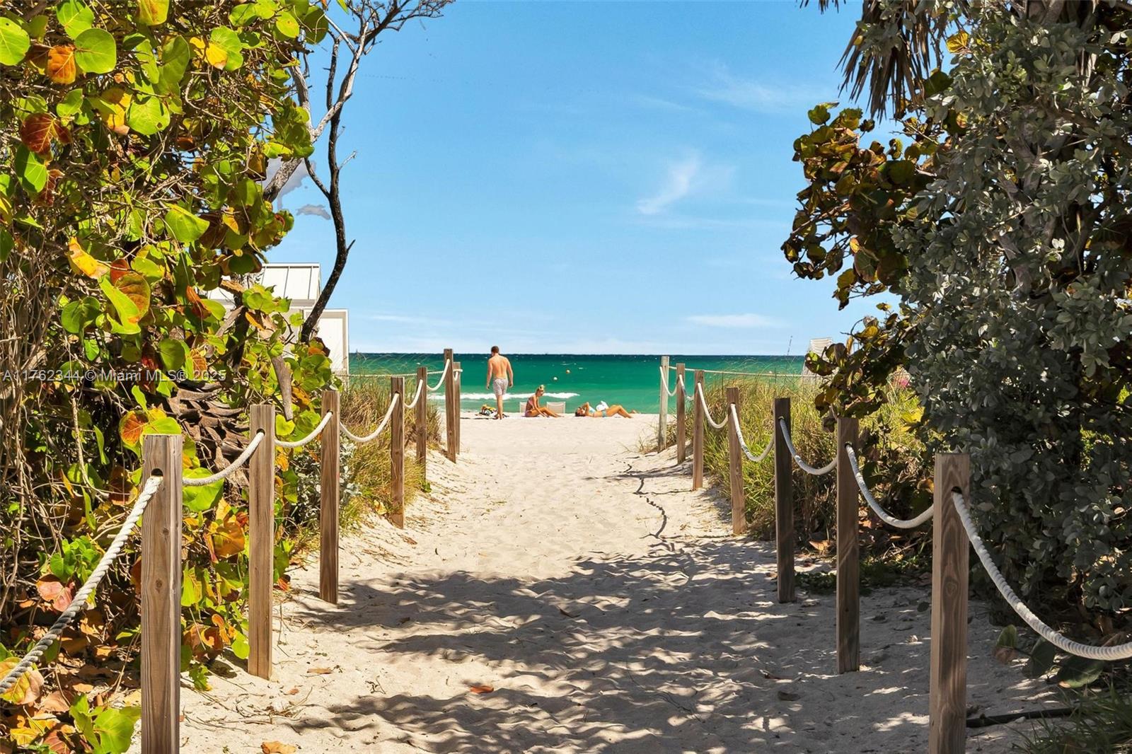 IMPERIAL HOUSE CONDO - Residential