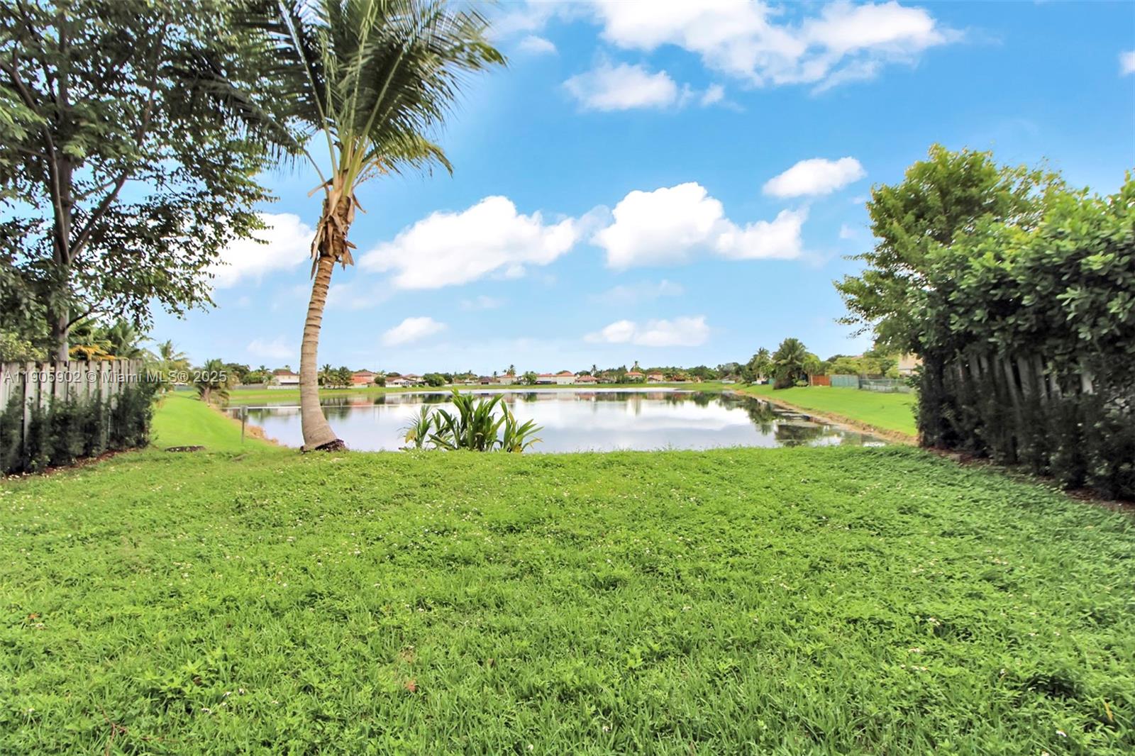 FOUR LAKES SEC 7 - Residential Lease