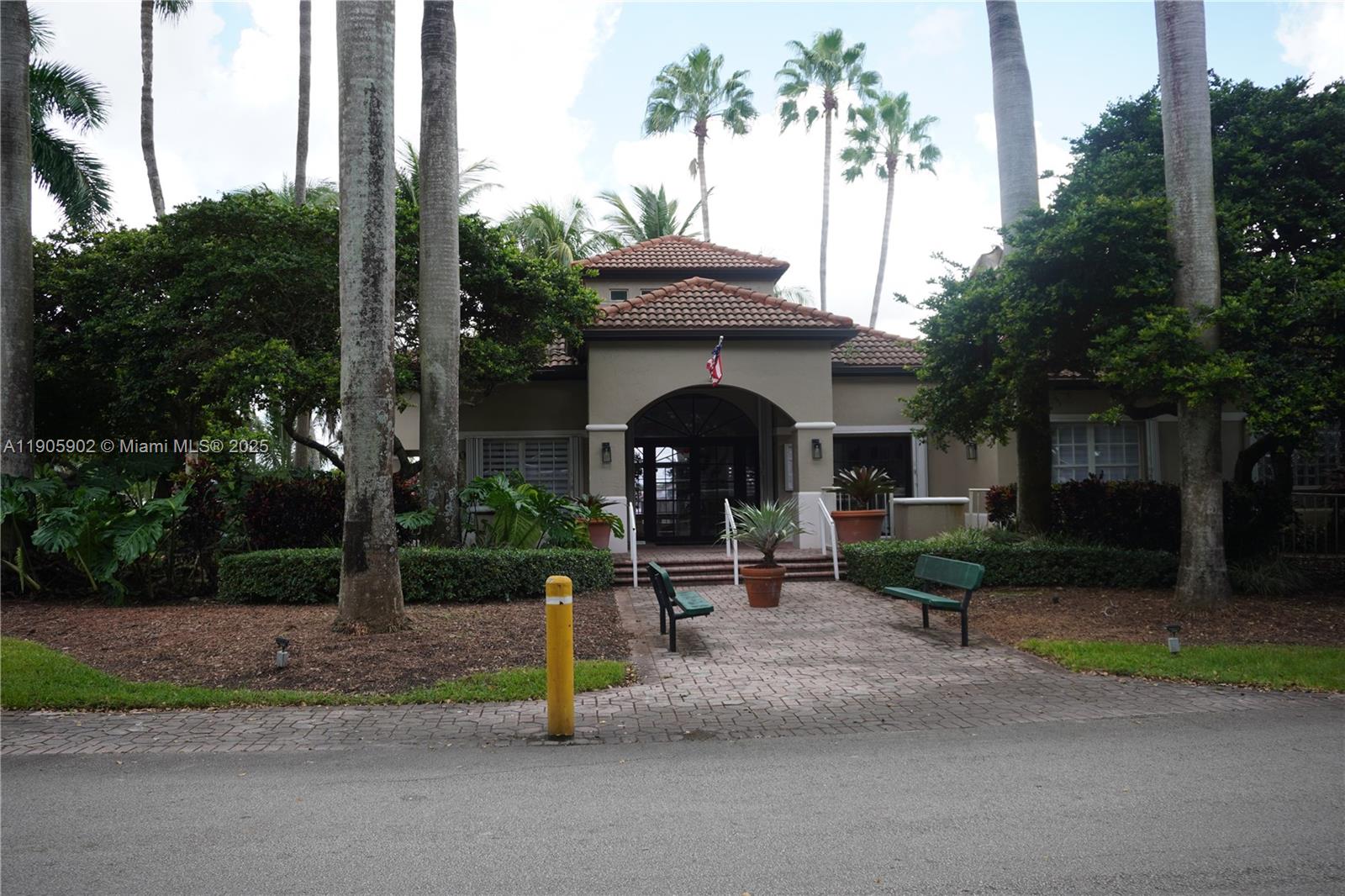 FOUR LAKES SEC 7 - Residential Lease