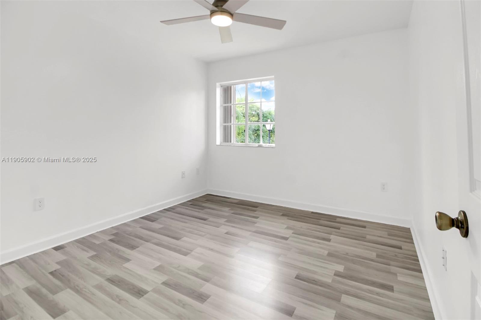 FOUR LAKES SEC 7 - Residential Lease